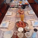 Bed & Breakfast Domaine De Marchal - Et Table D'hotes 3*