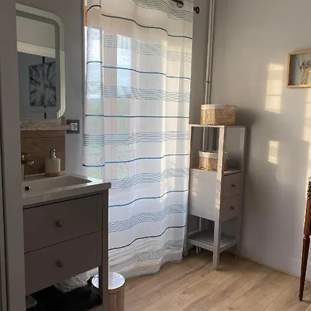 Domaine De Marchal - Et Table D'hotes Celles-Sur-Durolle