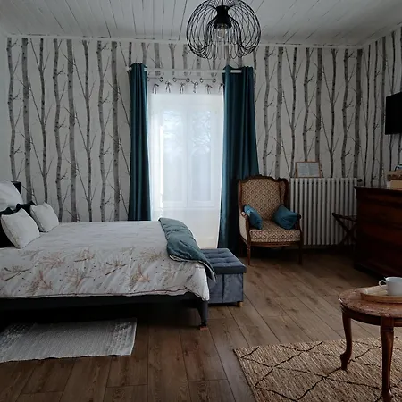 Domaine De Marchal - Et Table D'hotes Bed & Breakfast